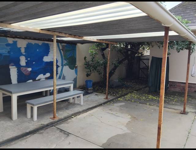 200M² OFFICE FOR SALE IN MUIZENBERG